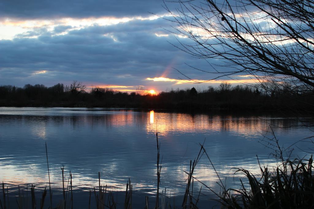 Lake Pochard Holiday Lodges Южен Сърни Стая снимка
