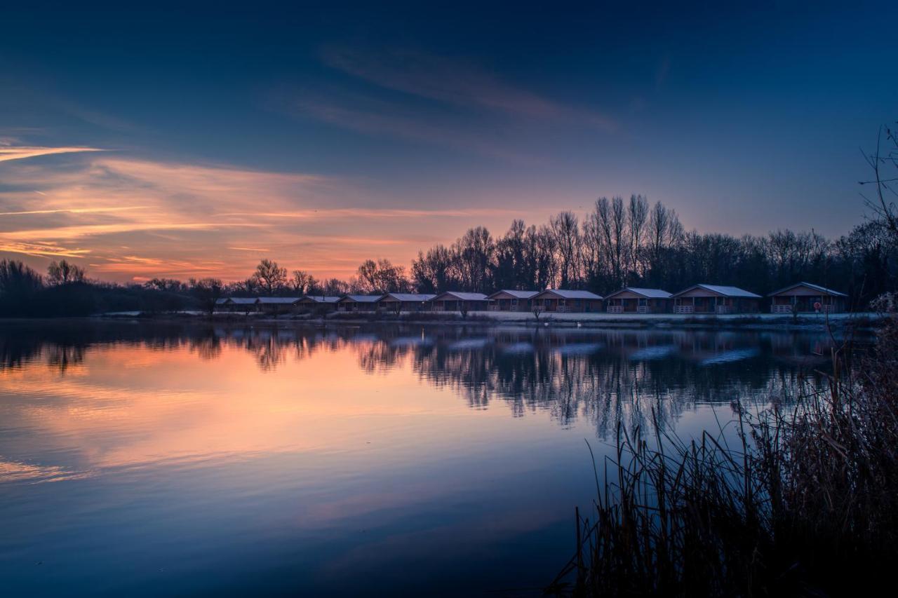 Lake Pochard Holiday Lodges Южен Сърни Екстериор снимка